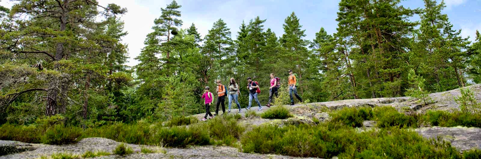 grupp-som-vandrar-bergslagsleden